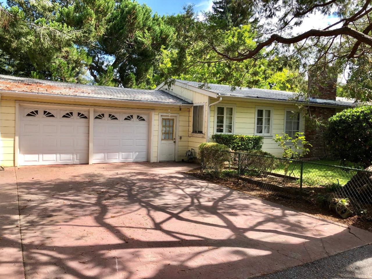 931 Loraine Ave - Photo 1