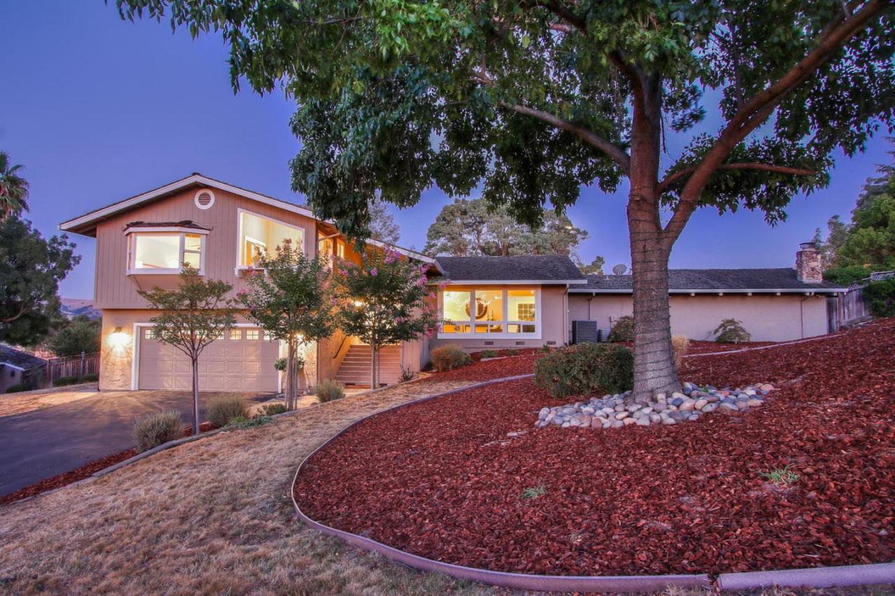 20425 Hunters Hill Rd - Photo 1