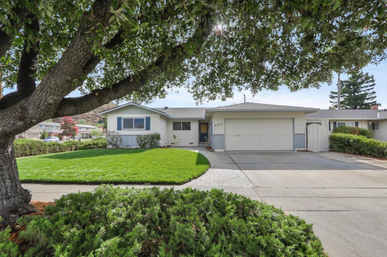 6252 Vegas Dr - Photo 1
