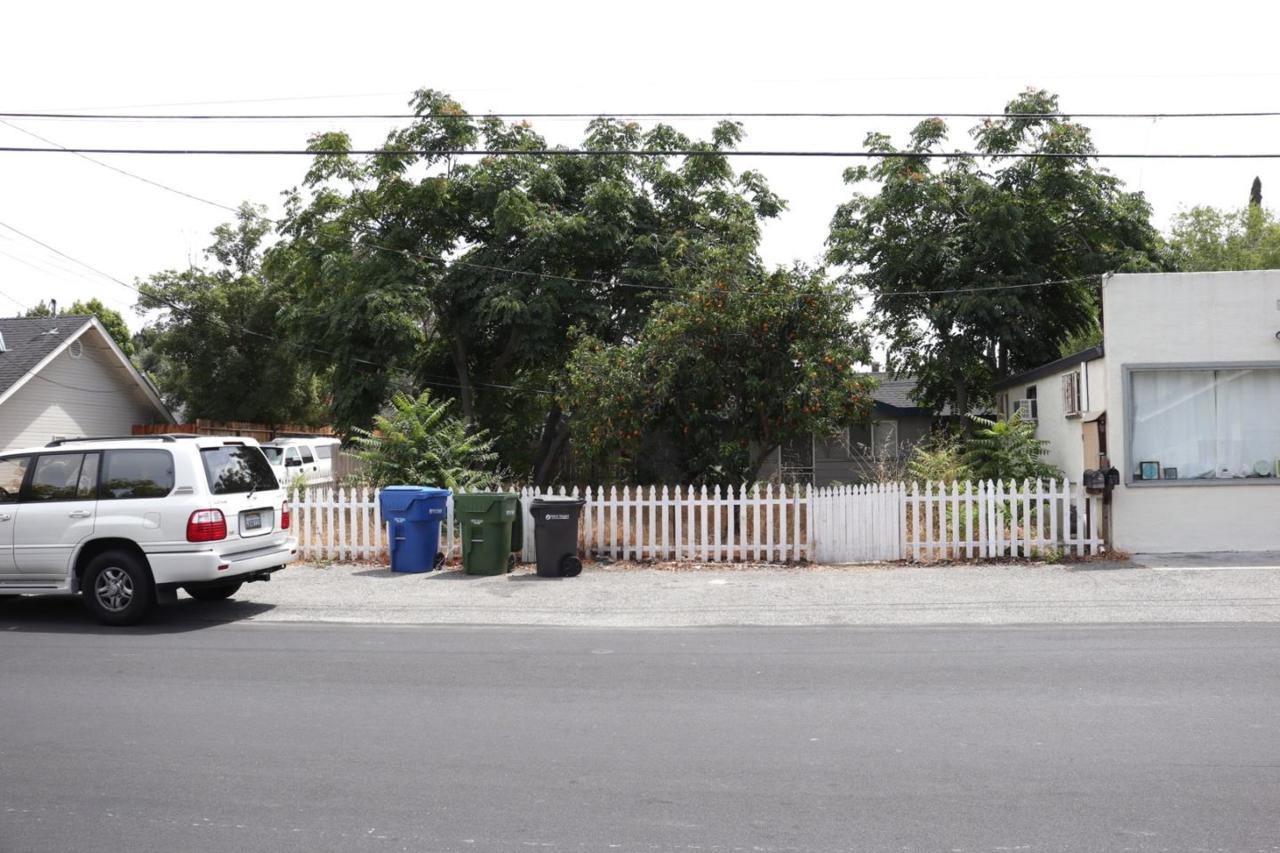 900 San Tomas Aquino Rd - Photo 1