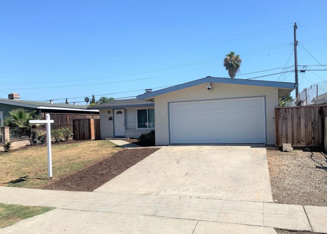 1764 Seaview Dr - Photo 1