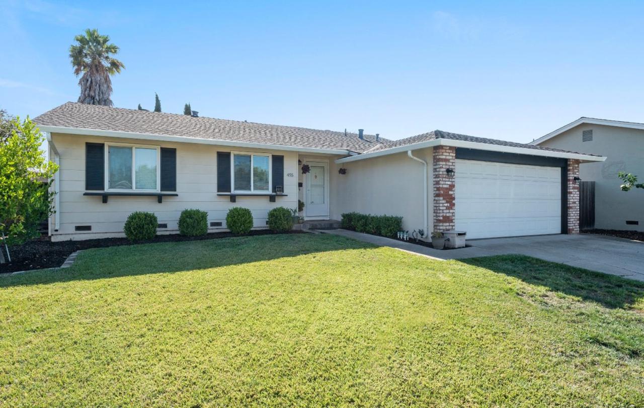 455 Ariel Ct - Photo 1