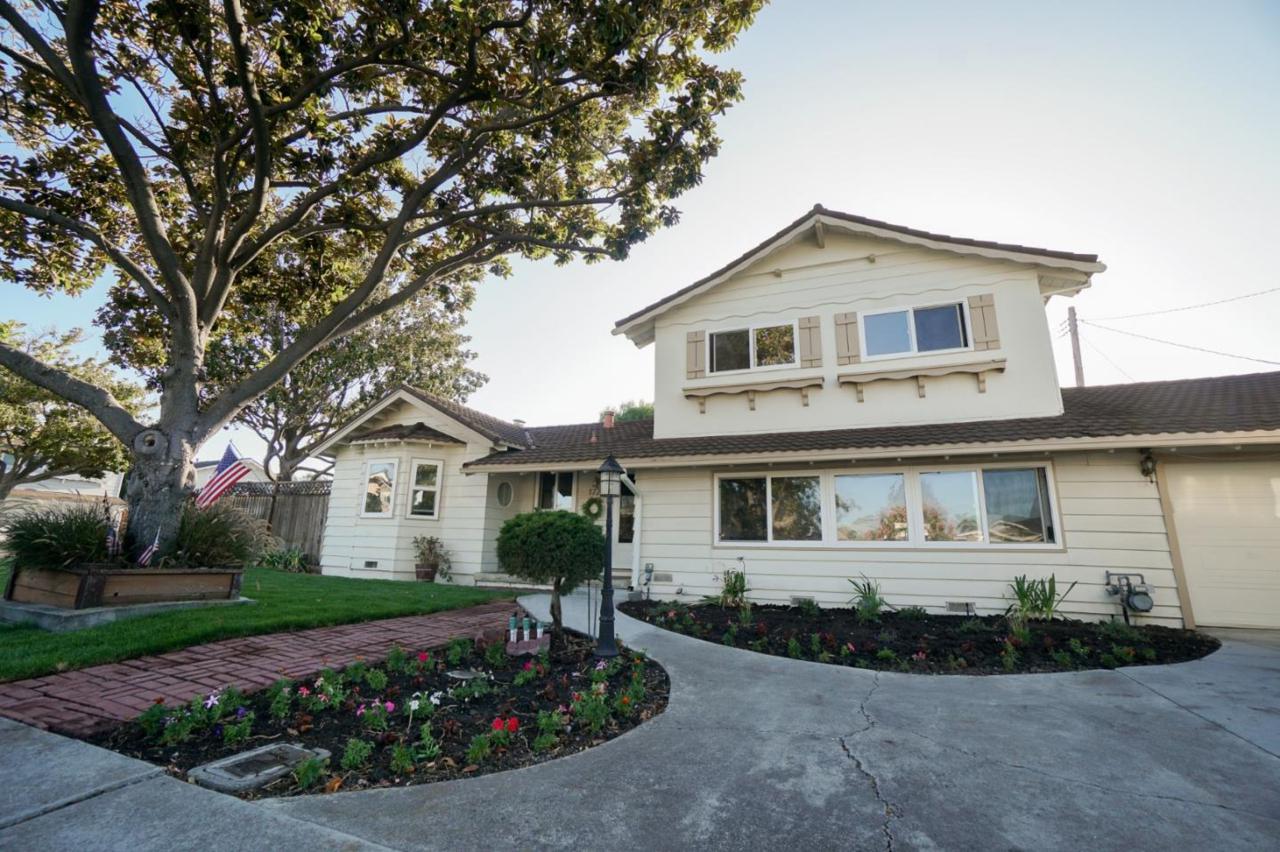 1722 Santa Cruz Ave - Photo 1