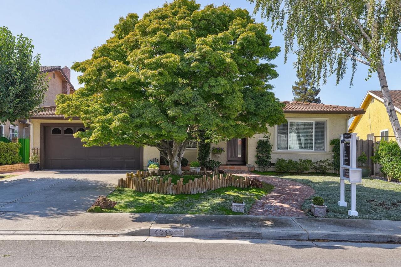 1918 Orolette Pl - Photo 1