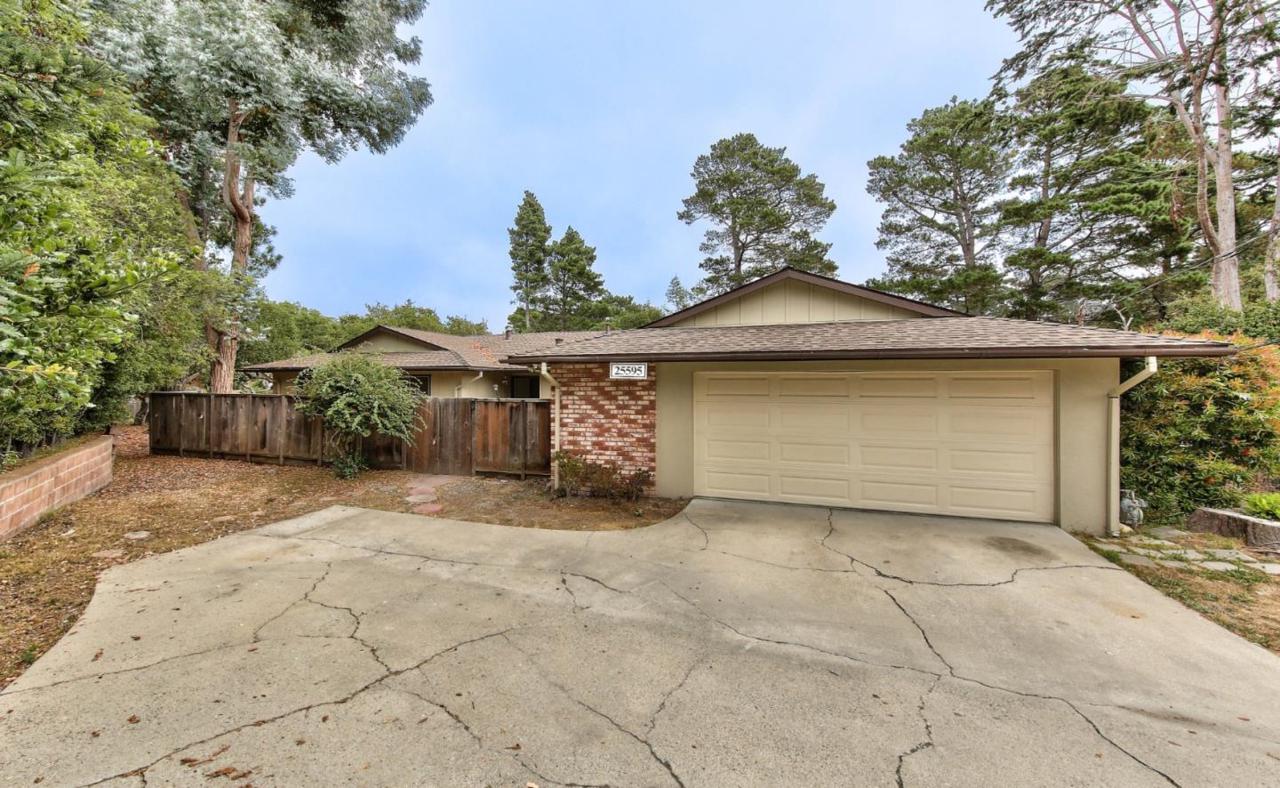 25595 Row Pl - Photo 1