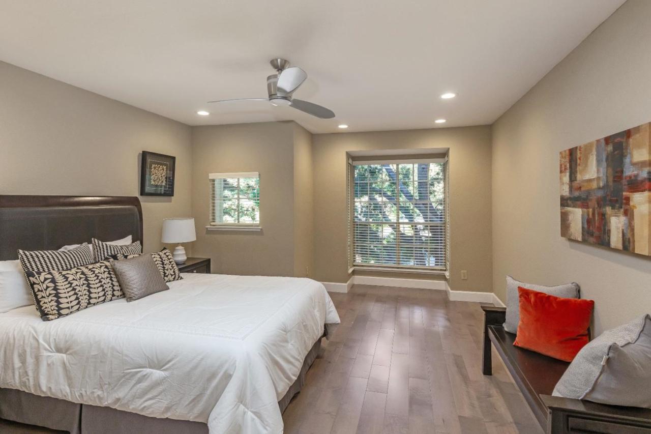 991 Belmont Ter 2 - Photo 1