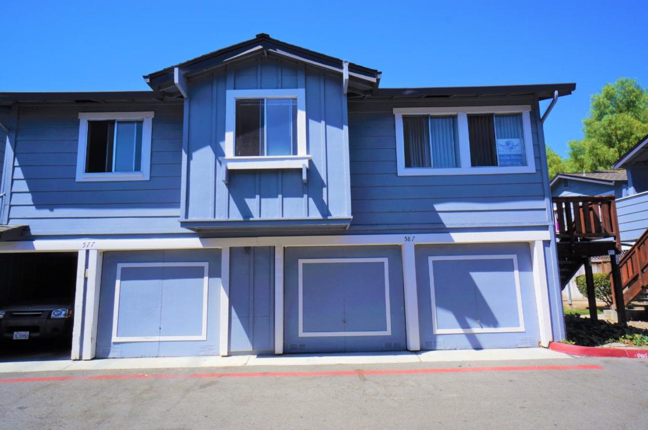 587 Groth Dr - Photo 1