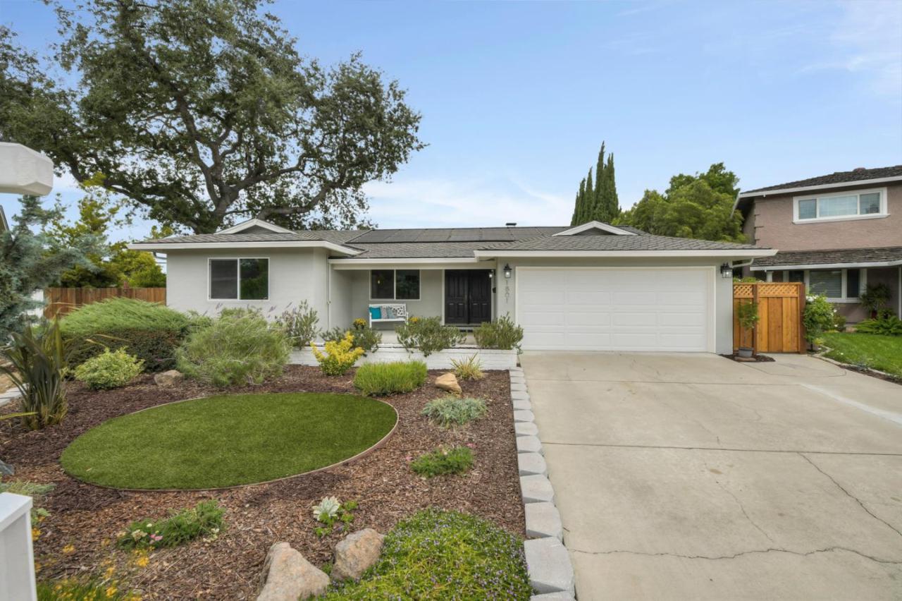 1801 Laurinda Dr - Photo 1