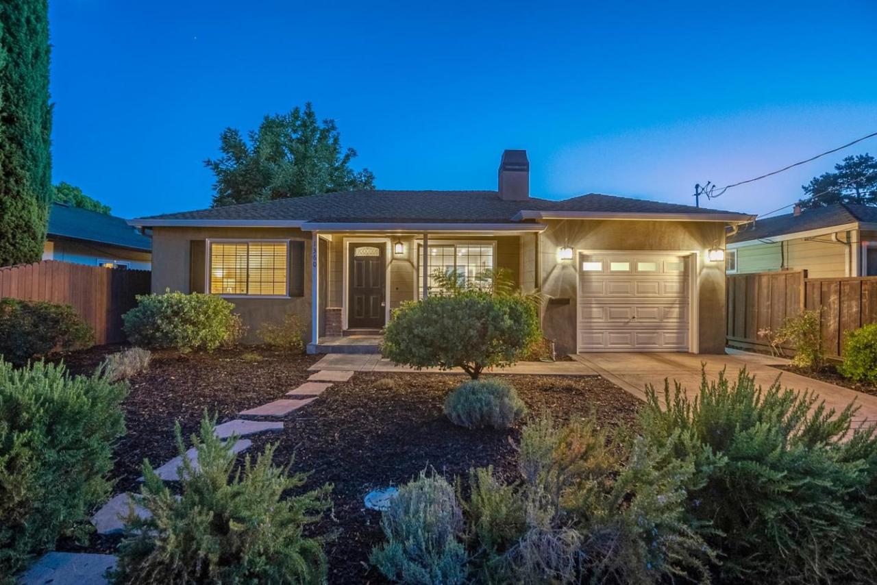 1360 Sierra St - Photo 1
