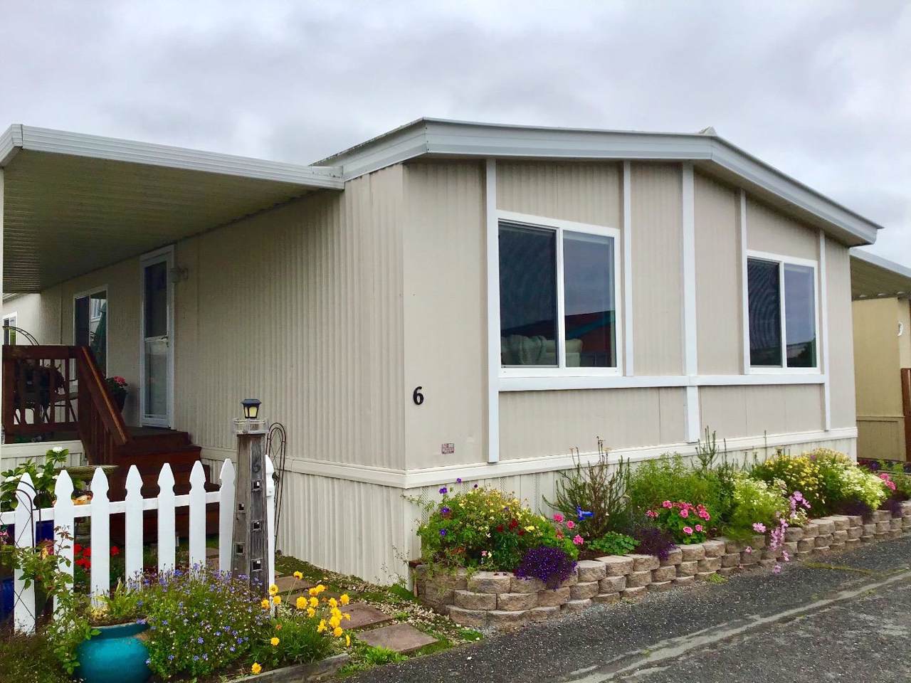 6 Lighthouse Rd 6 - Photo 1