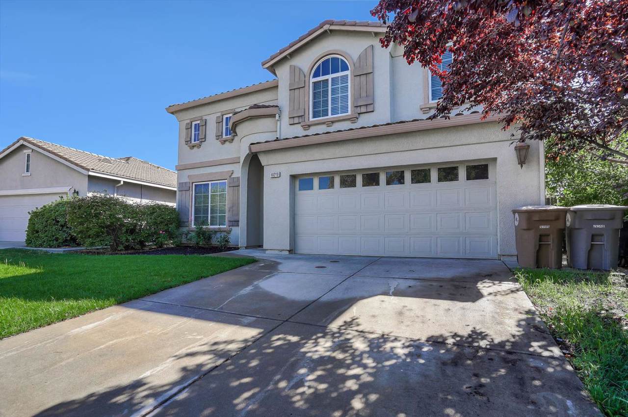 10219 Canadeo Cir - Photo 1