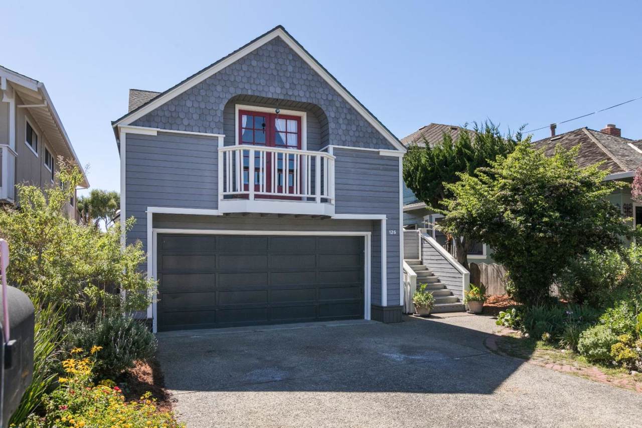 125 Clark Ave - Photo 1