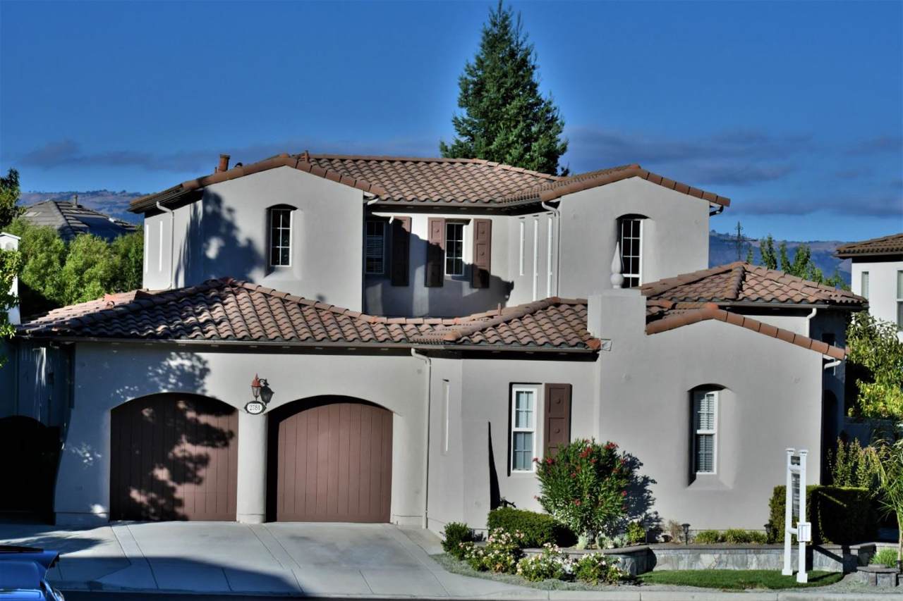 2781 Club Dr - Photo 1