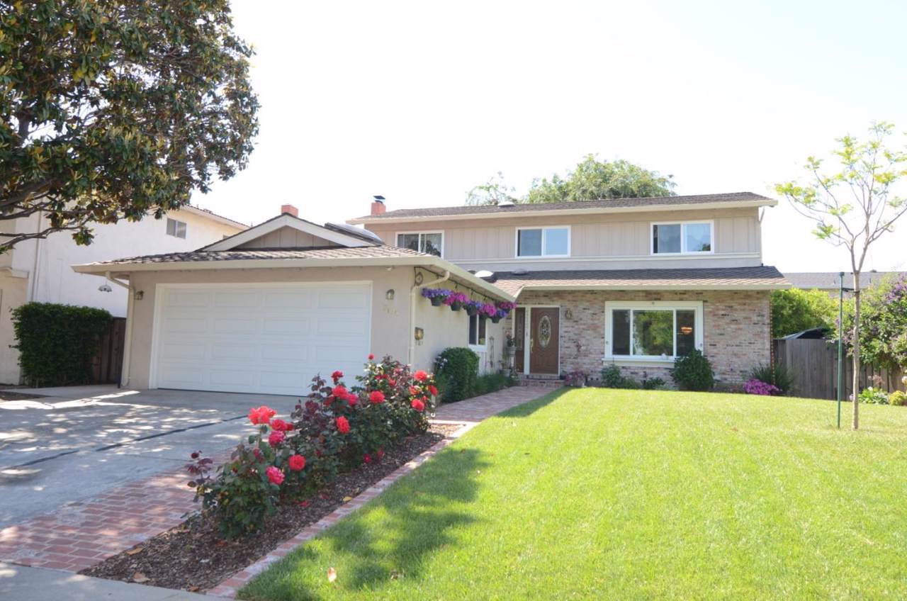 3740 Rhoda Dr - Photo 1