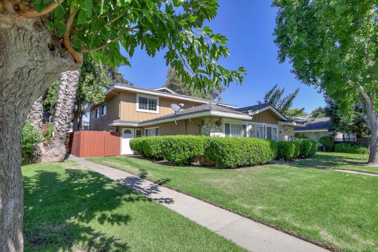 755 Warring Dr 2 - Photo 1