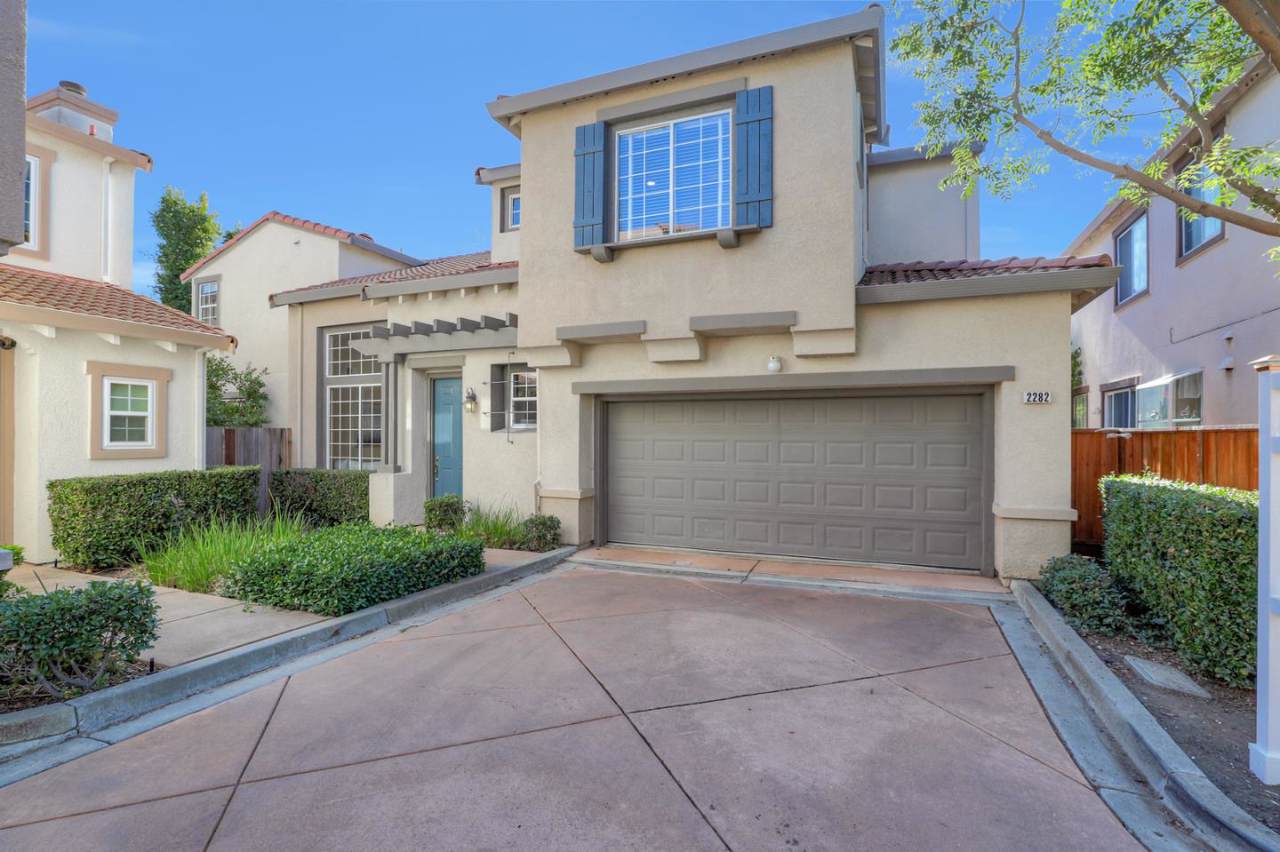 2282 Lenox Pl - Photo 1