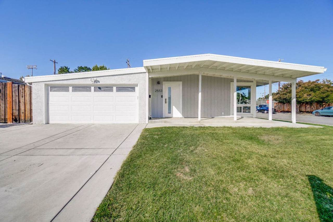 2553 Hayward Dr - Photo 1