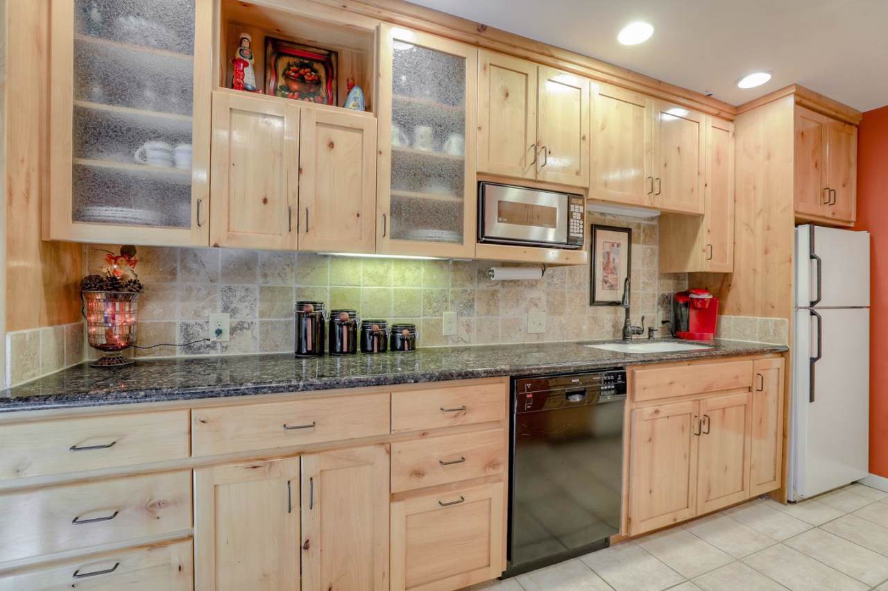 3013 Kaiser Dr F - Photo 1