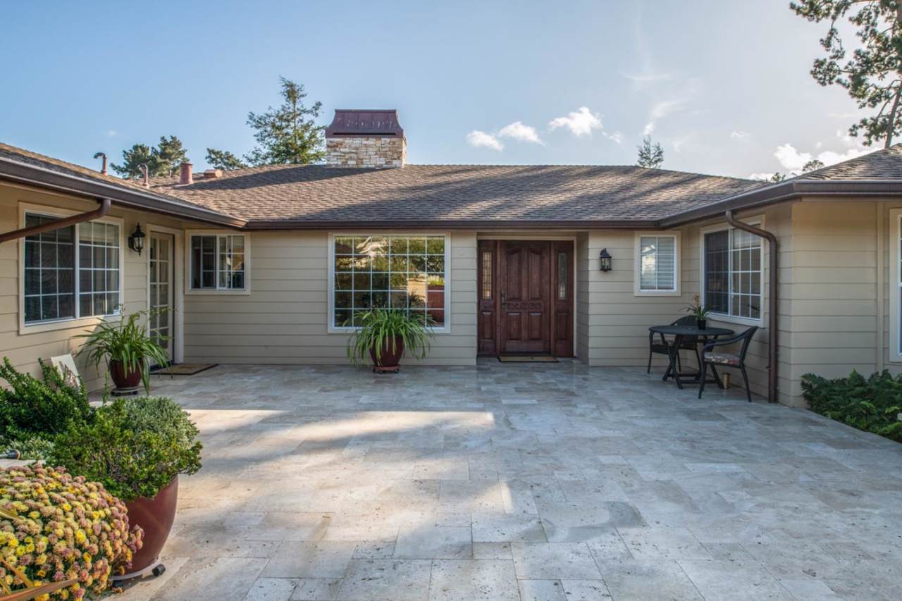 8018 River Place - Photo 1