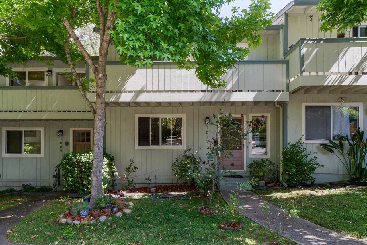 1011 Lewis Cir - Photo 1