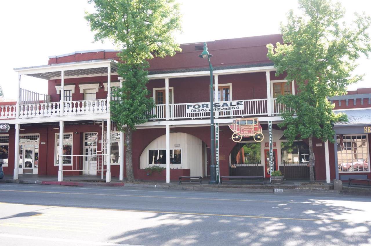529 Main St - Photo 1