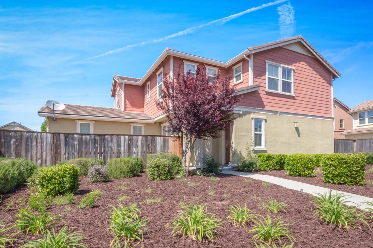 9330 Vintner Cir - Photo 1