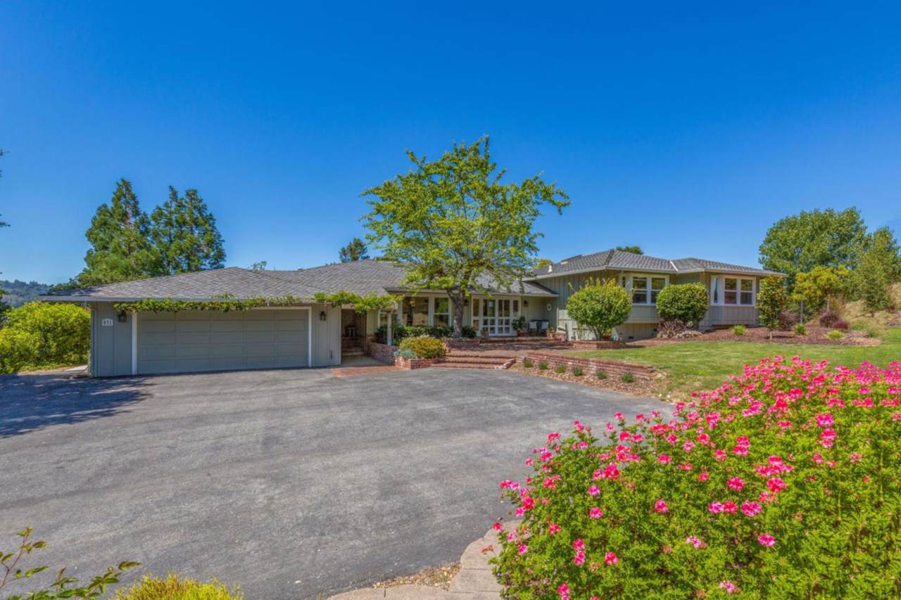431 Poppy Hill Rd - Photo 1