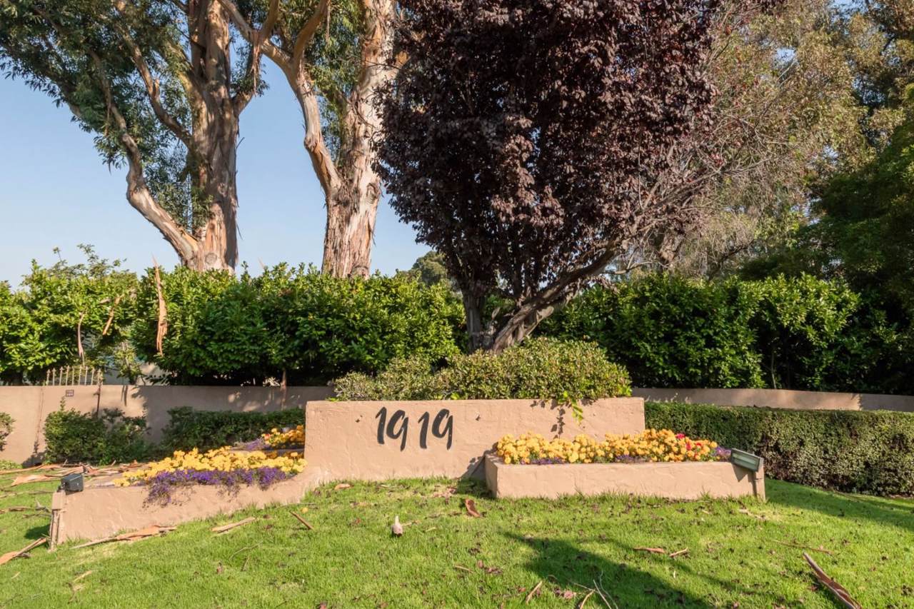 1919 Alameda De Las Pulgas 137 - Photo 1