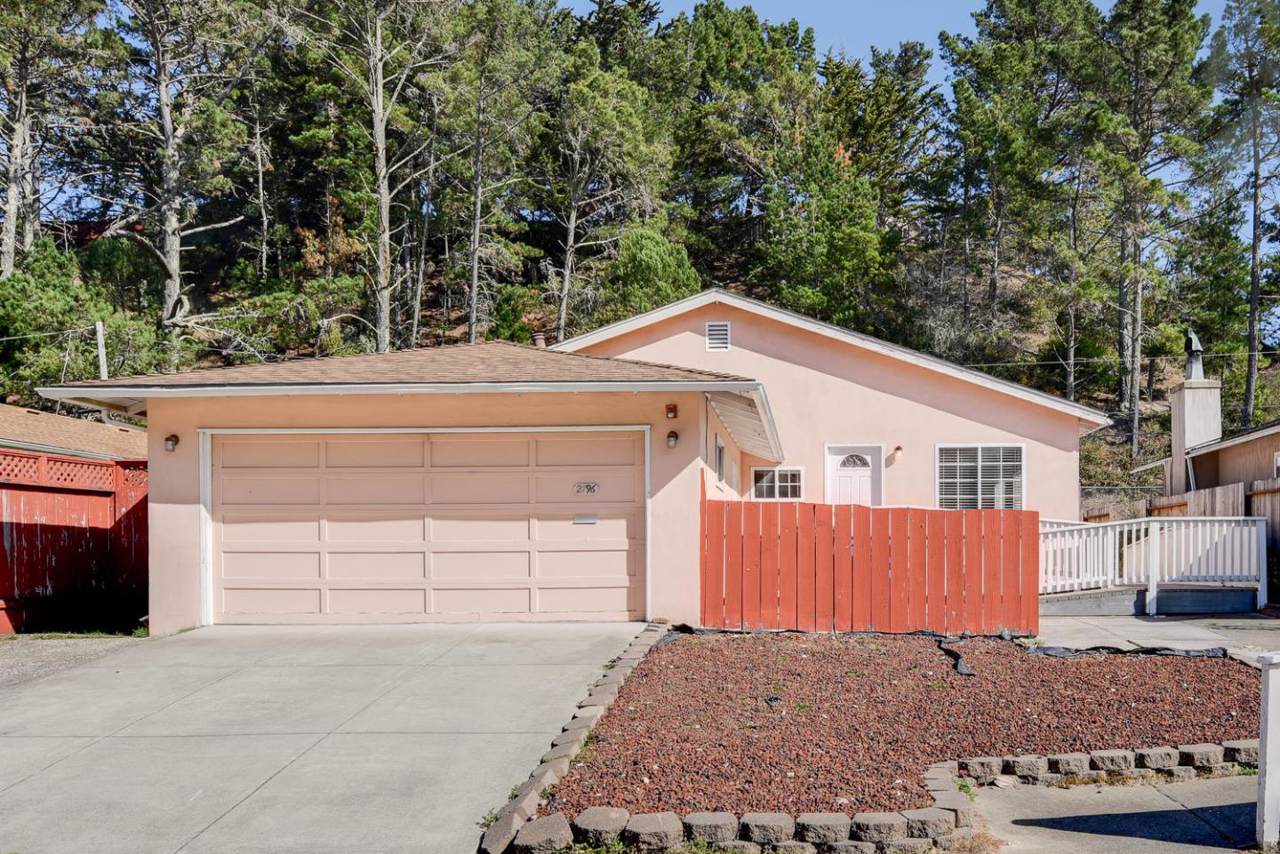 2796 Fleetwood Dr - Photo 1