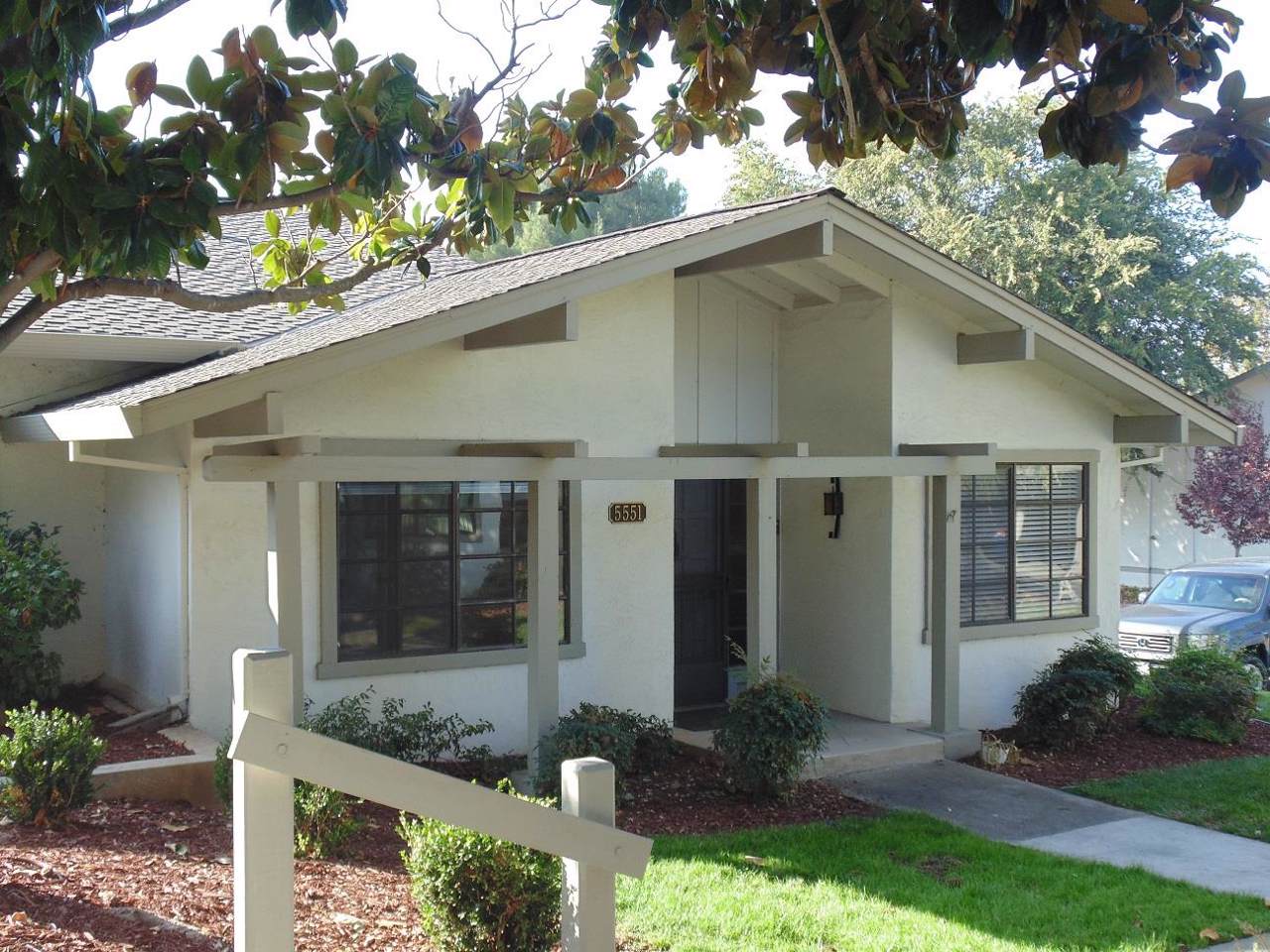 5551 Cribari Cir - Photo 1