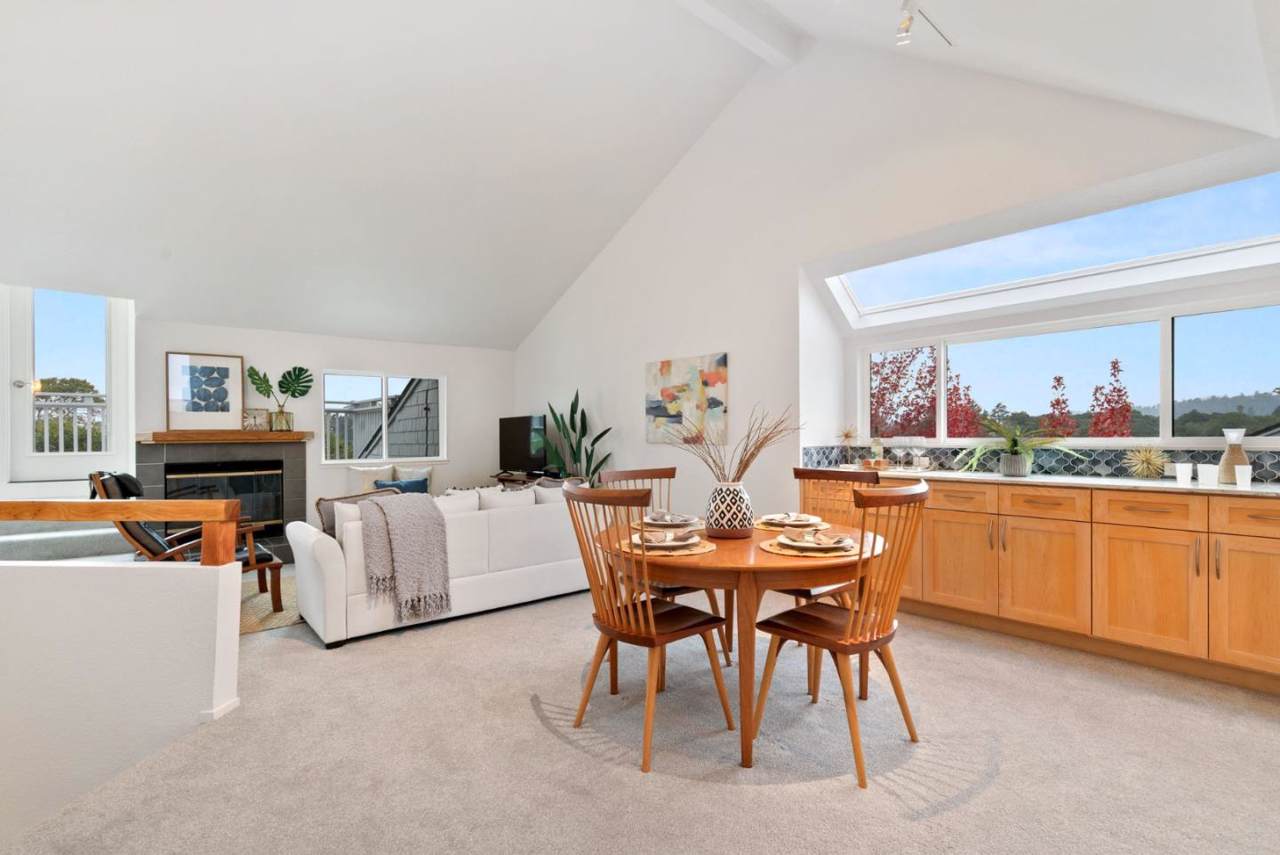 1643 Taylor Ln - Photo 1