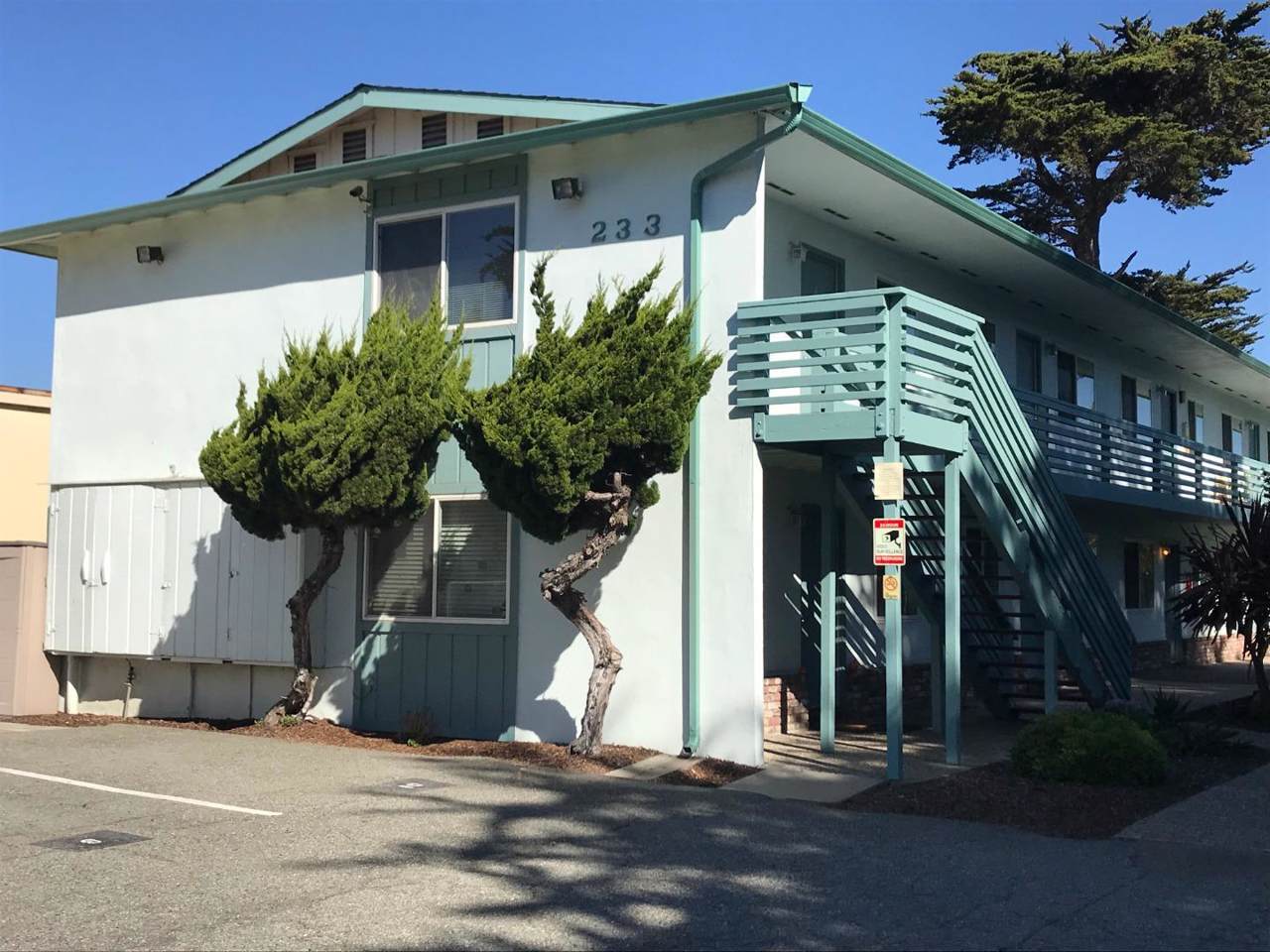 233 Carmel Ave - Photo 1