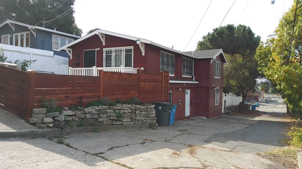 715 Butte St - Photo 1