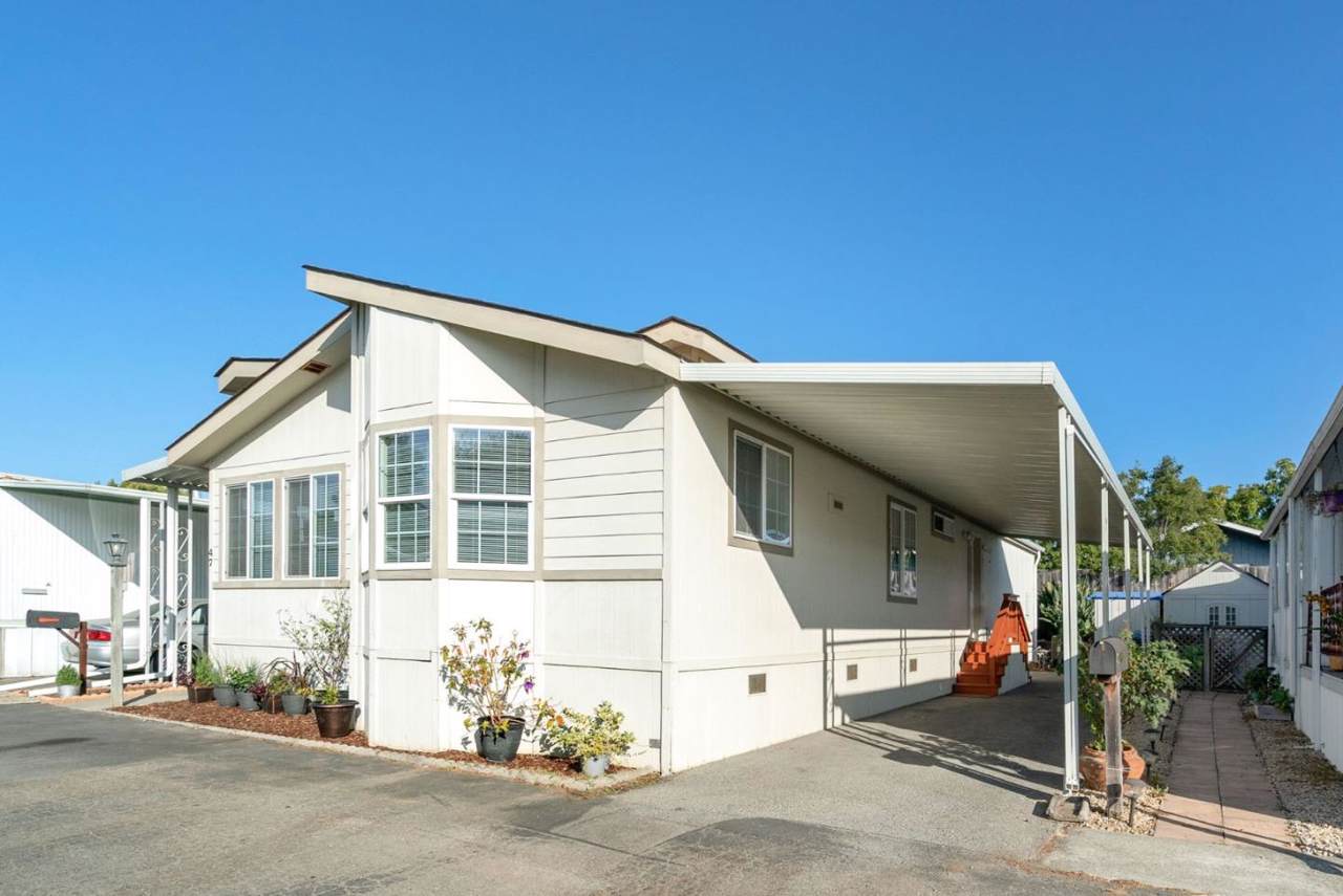 3710 Gross Rd 47 - Photo 1