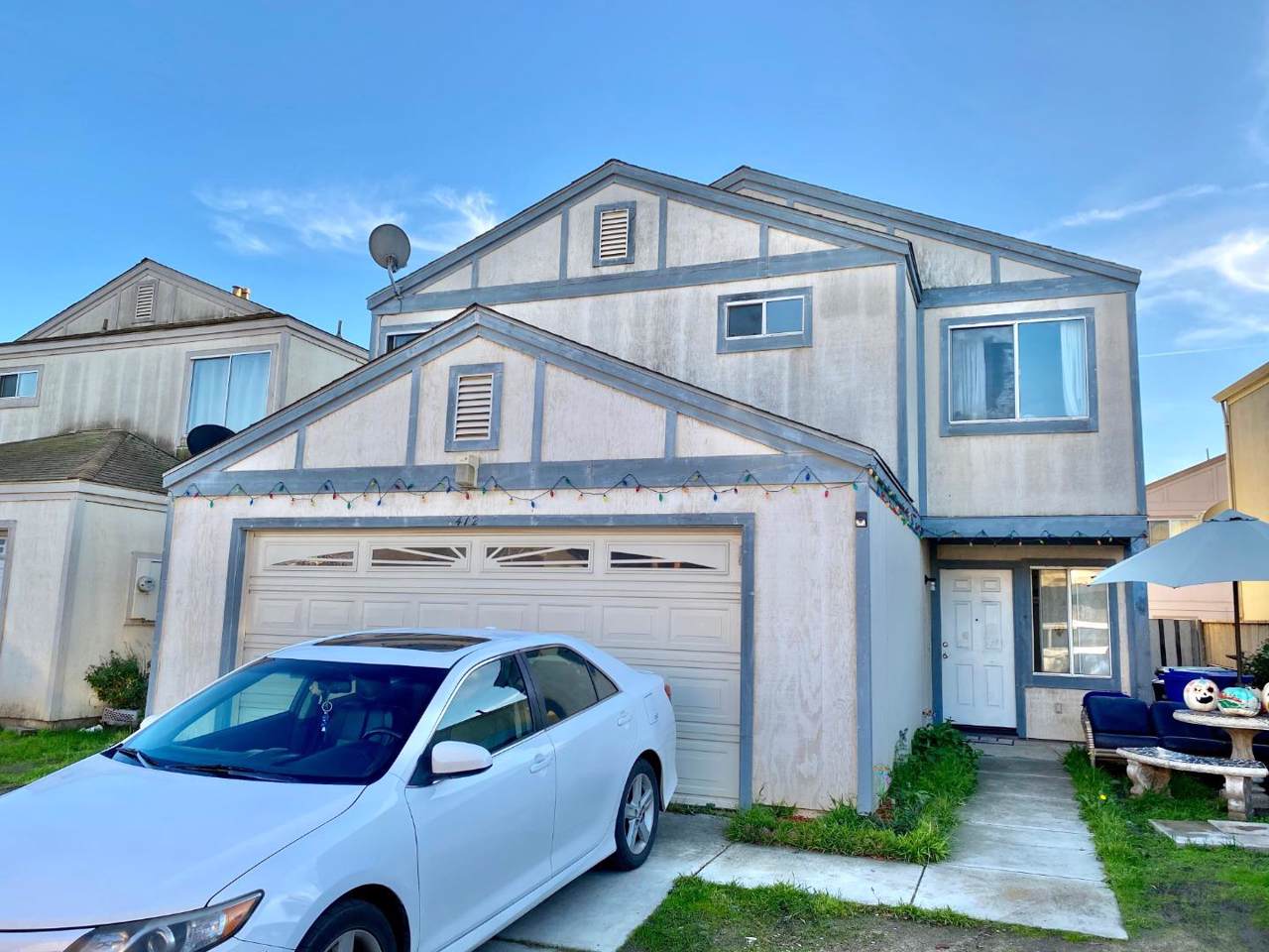 412 Robles Pl - Photo 1
