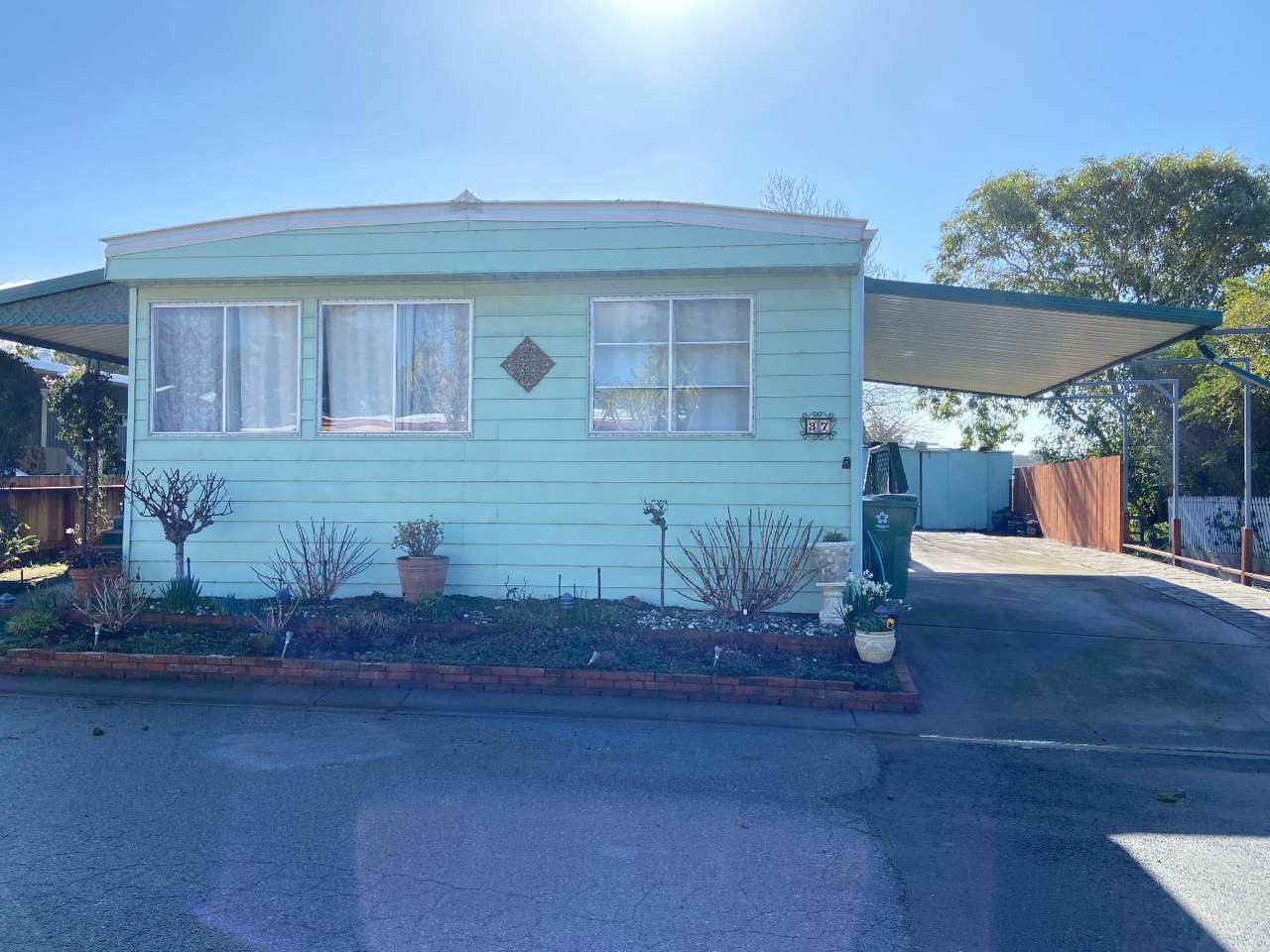 37 Sea Breeze Dr 37 - Photo 1