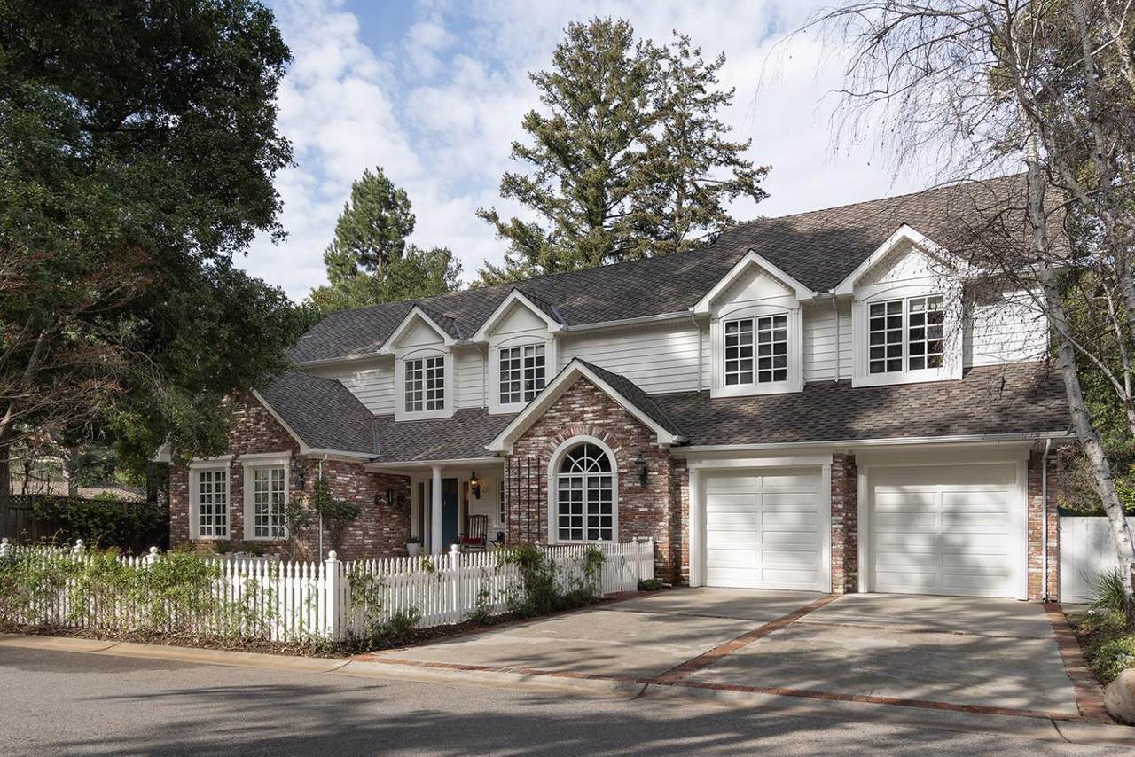 216 Jones Rd - Photo 1