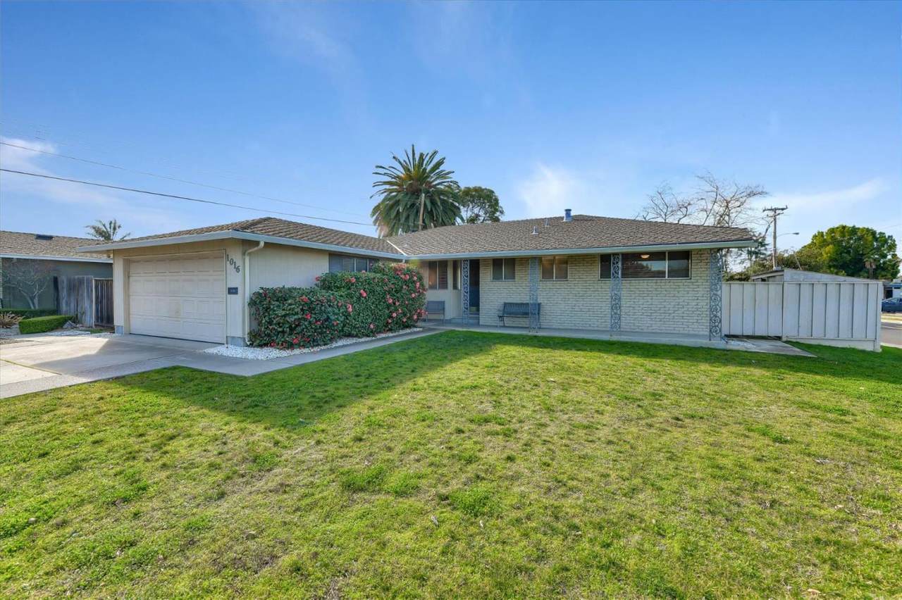 1016 Teal Dr - Photo 1