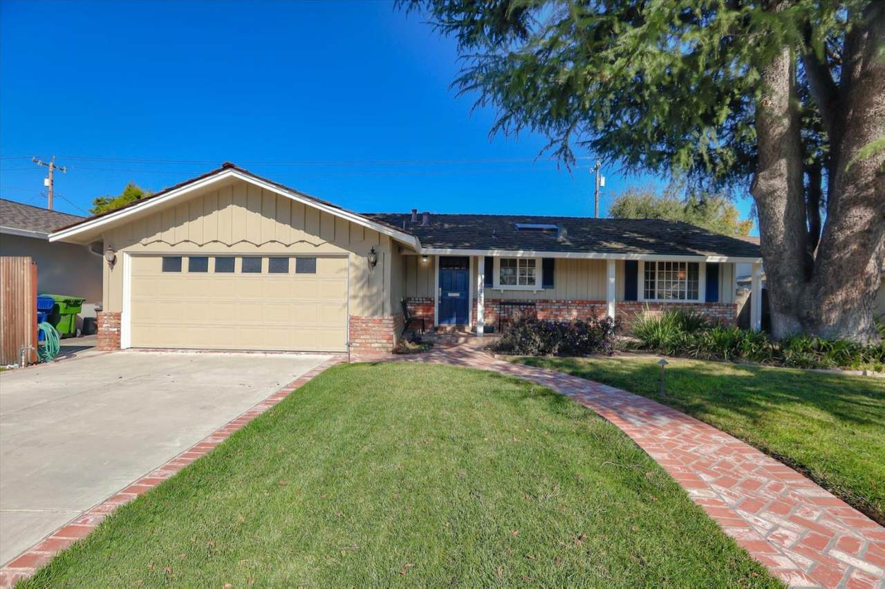 1433 Patio Dr - Photo 1