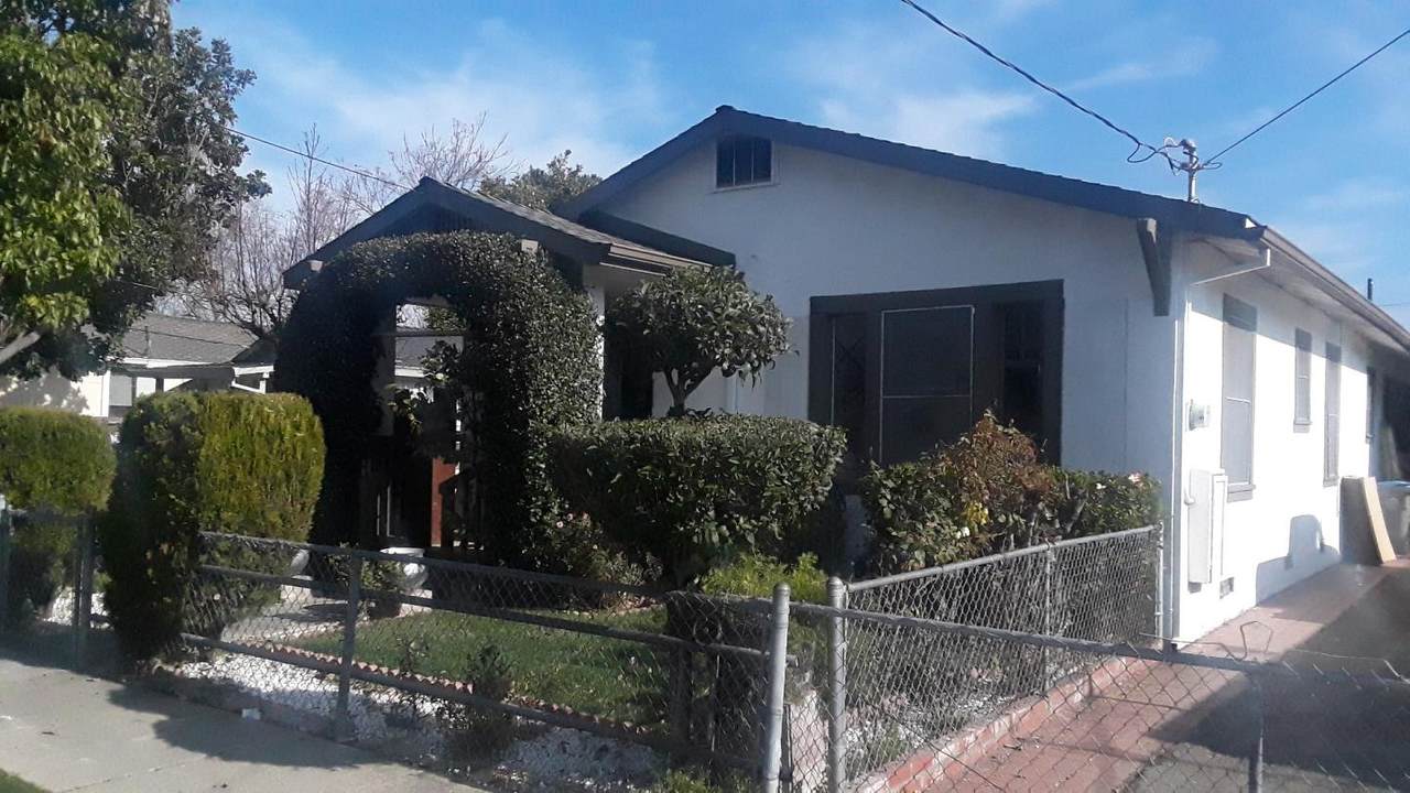 250 San Antonio Ct - Photo 1