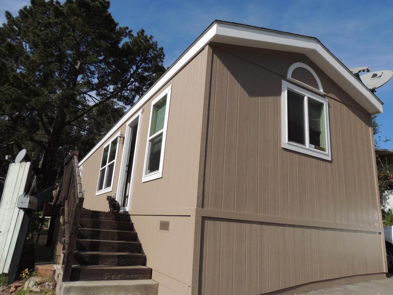 2546 Captiola Rd 21 - Photo 1
