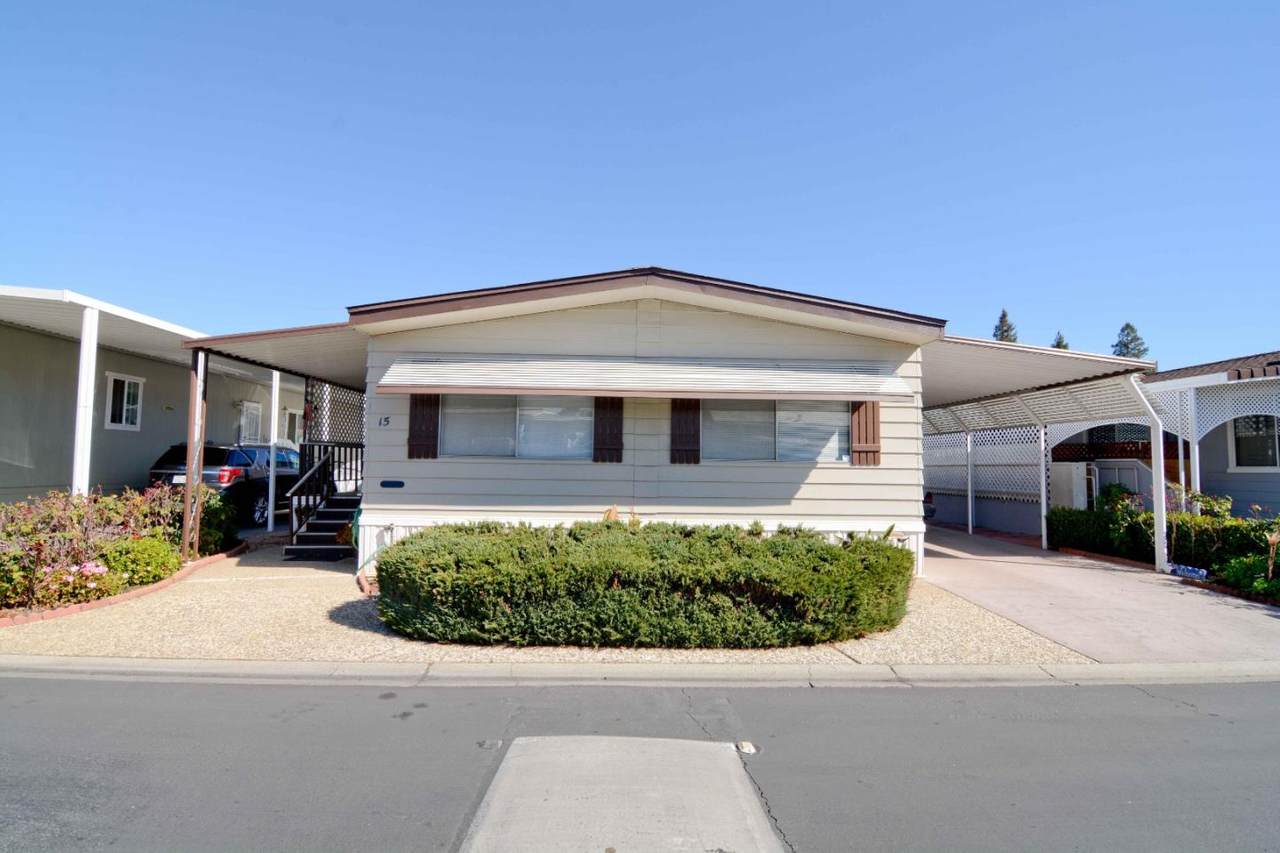 15 Walnut Dr 15 - Photo 1