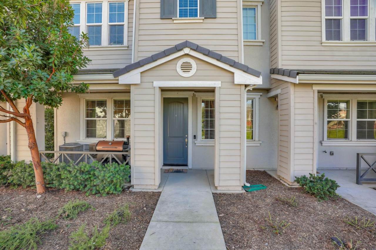 1230 Mesquite Ln - Photo 1