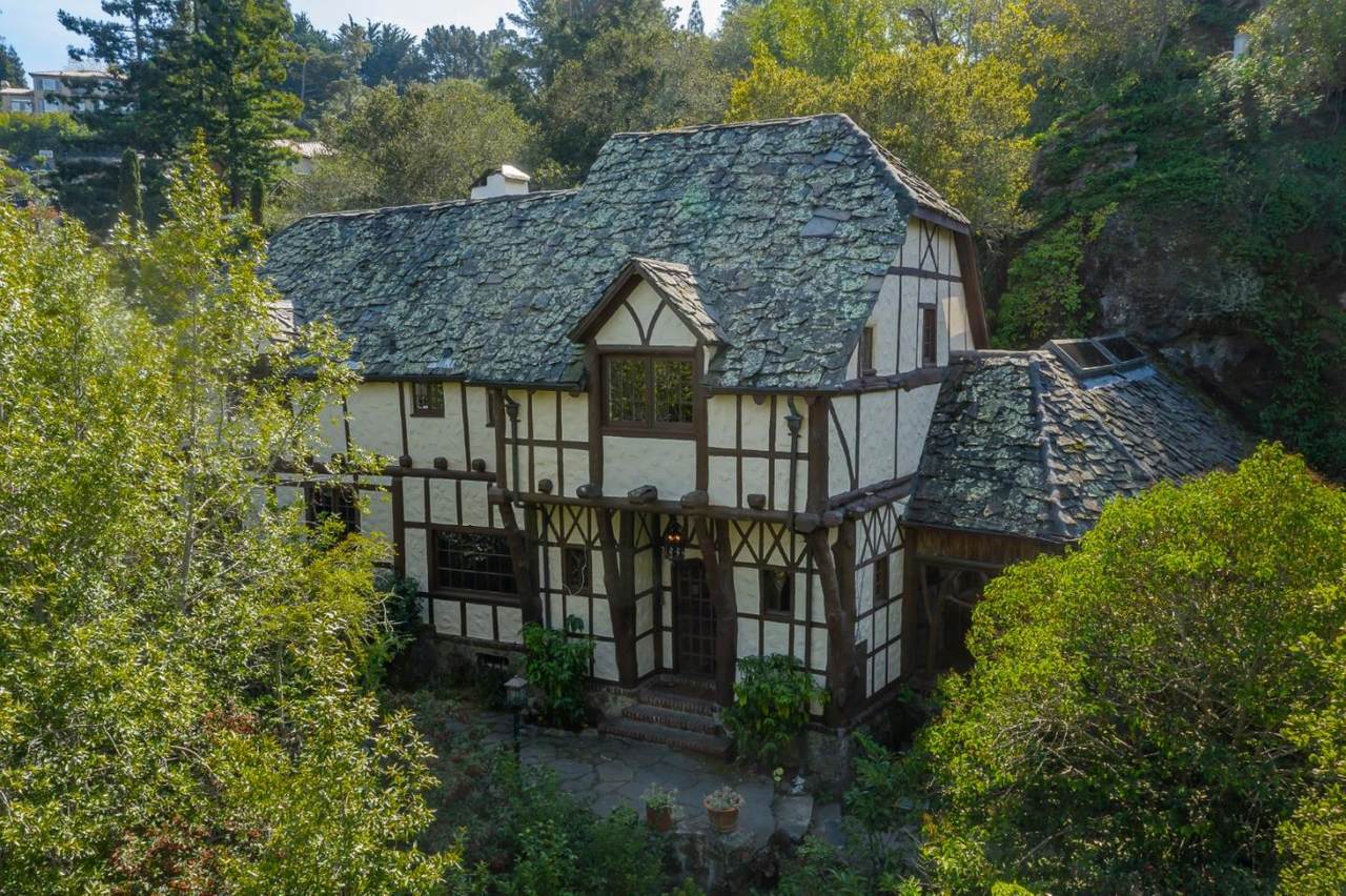 3035 Canyon Rd - Photo 1