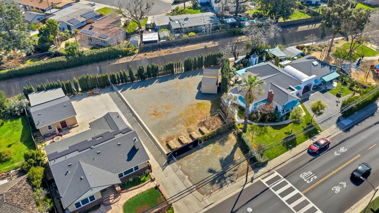 432 Virginia Ave - Photo 1