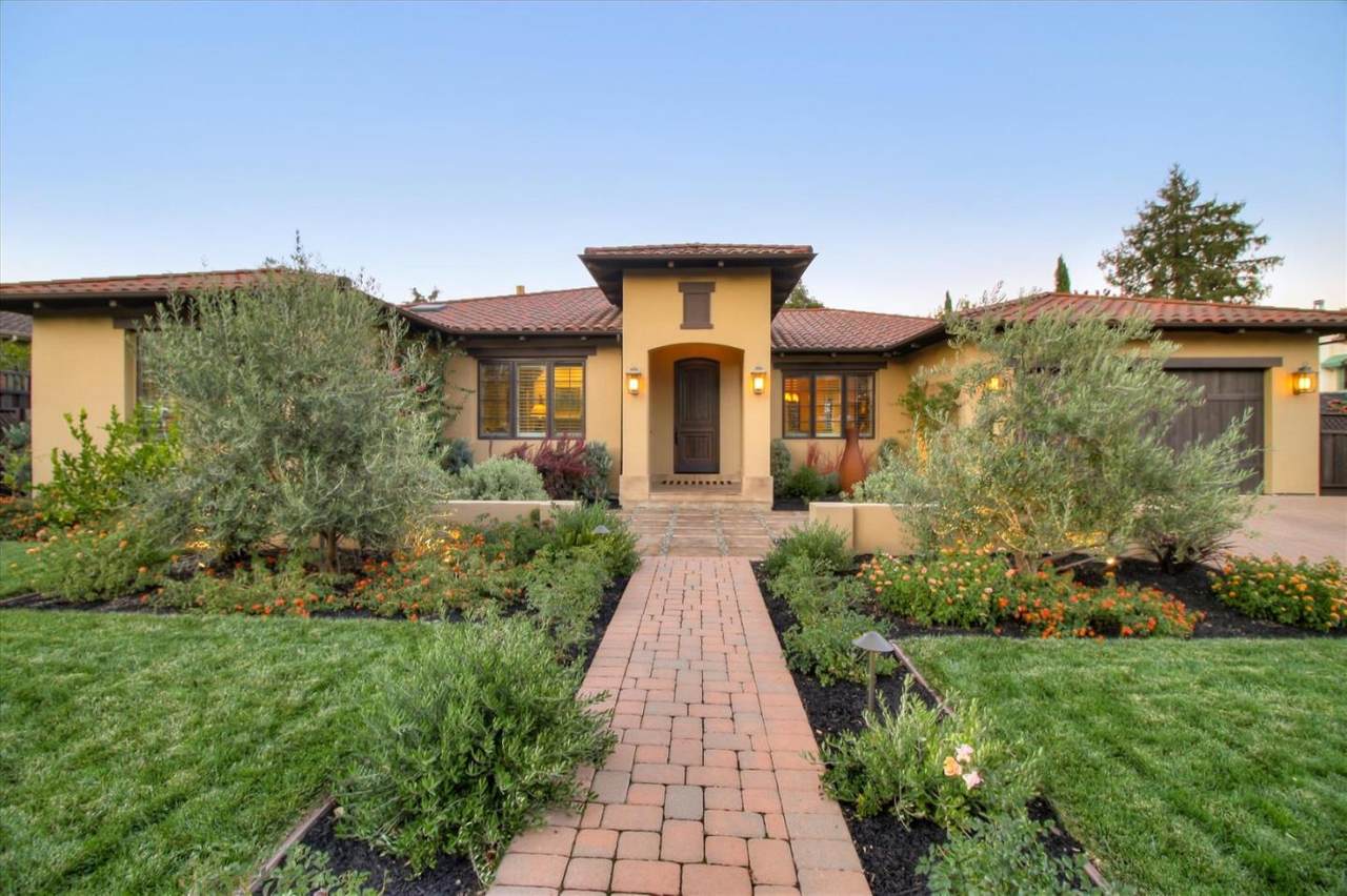 18021 Arlee Dr - Photo 1