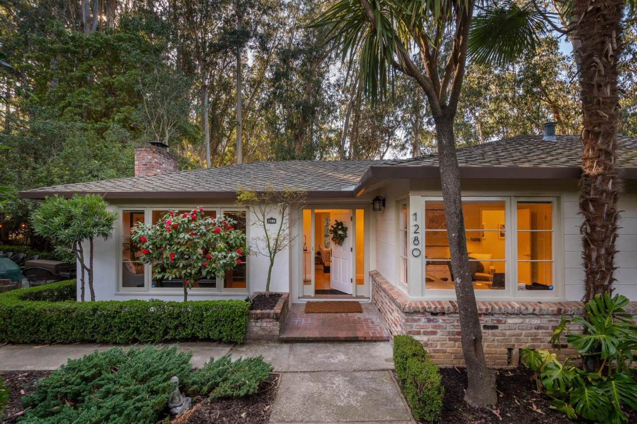 1280 Kenilworth Rd - Photo 1