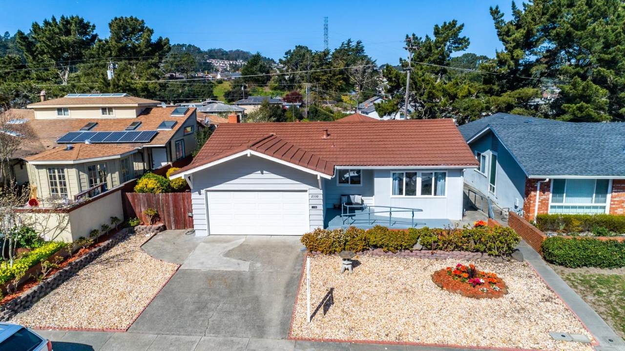 2530 Wentworth Dr - Photo 1