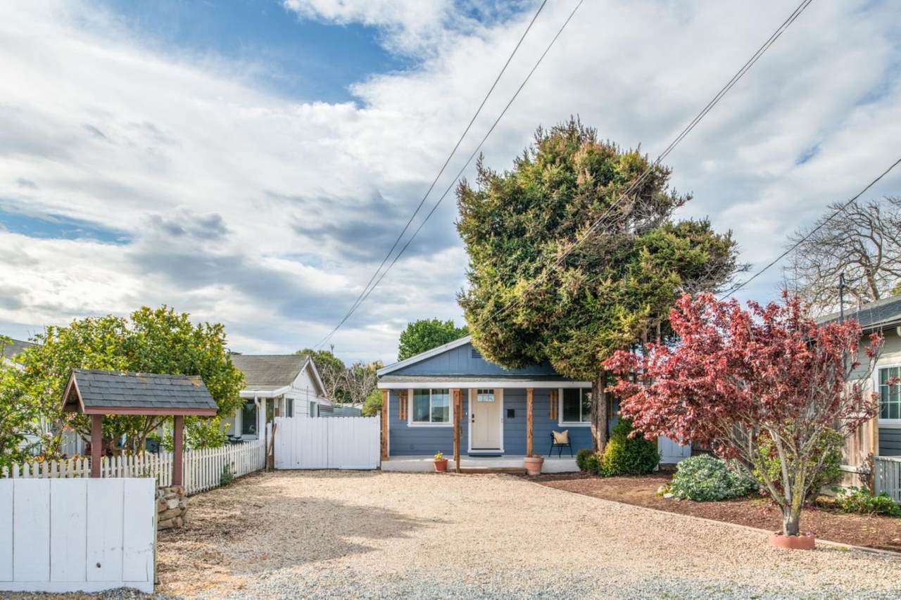 718 Palm Ave - Photo 1