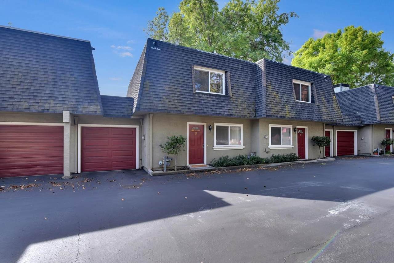 67 Dot Ave - Photo 1